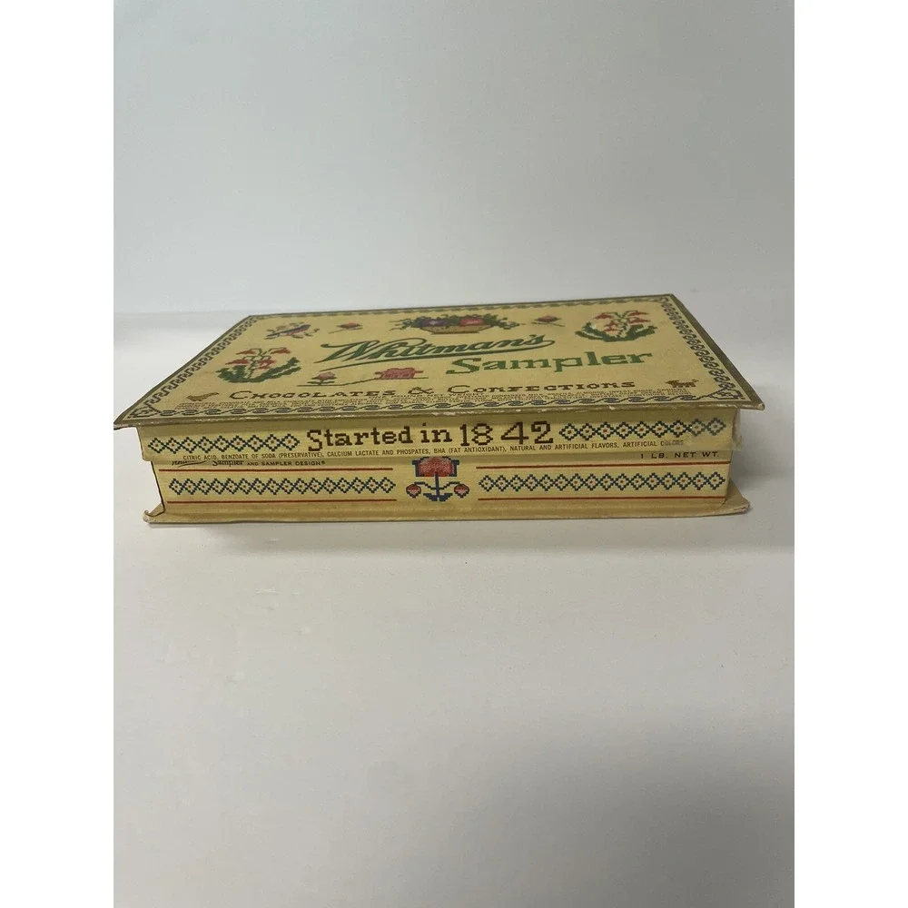 Vintage WHITMAN`S SAMPLER‎ CHOCOLATES & CONFECTIONS ONE POUND EMPTY BOX